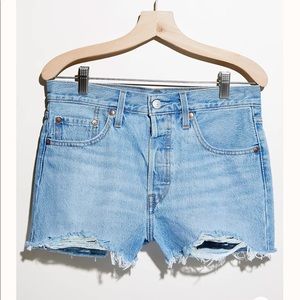 NWT Levi’s high rise 501 shorts